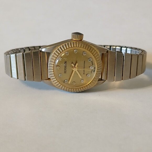 Vintage Remington Elegant Gold Tone Stretch Band Quartzarama Watch Japan Movt - Picture 1 of 10